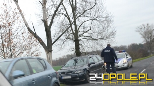 Pijany kierowca uciekał przed policją i uderzył w radiowóz