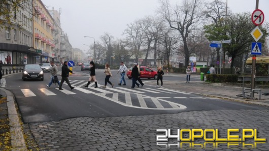 Na przejściu dla pieszych przy dworcu staną światła