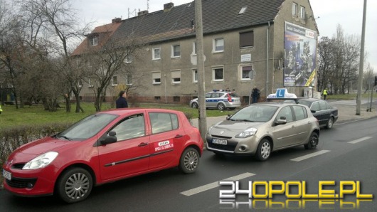 BMW zderzyło się z dwoma pojazdami nauki jazdy