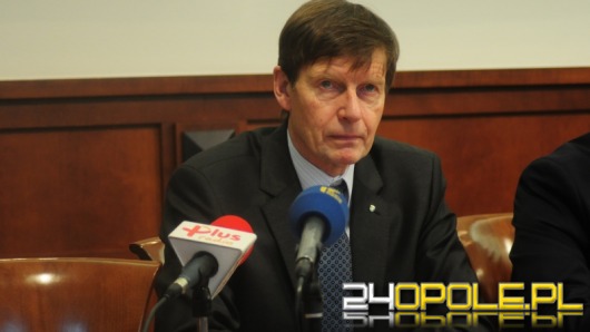 Prezydent Opola niczym Święty Mikołaj. "Rozdał" prawie pół miliona złotych na nagrody