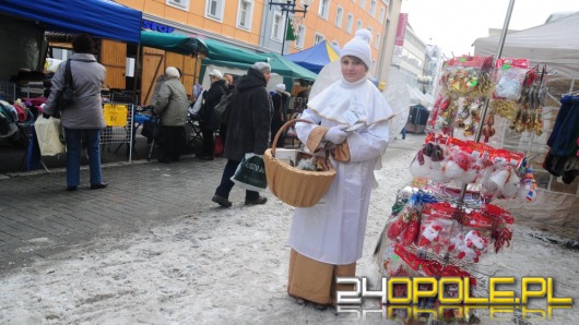 Na ulicy Krakowskiej rozpoczął się świąteczny jarmark