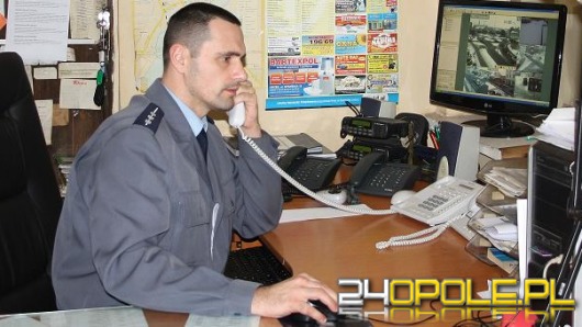 Policjant pomógł uratować dwuletnie dziecko. Instruował matkę przez telefon