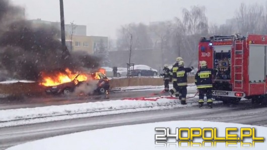 Volkswagen golf spłonął na ul. Sosnkowskiego