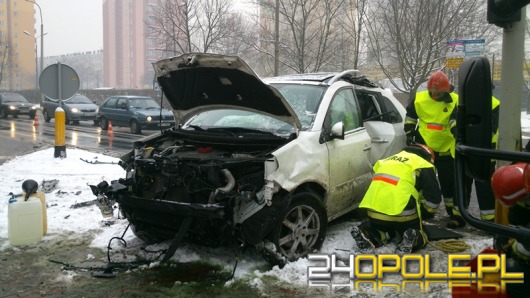 Kobieta zignorowała czerwone światło? Wypadek w Kędzierzynie-Koźlu