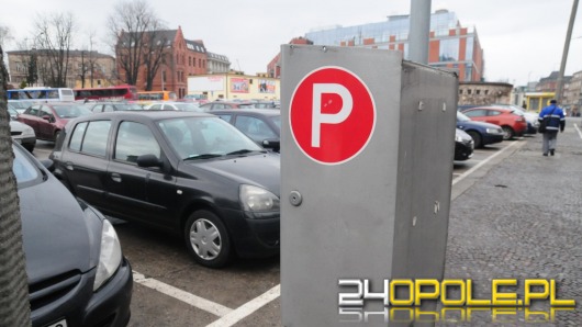 Plac Kopernika nieźle zarabia. Opole nie odda go w prywatne ręce.