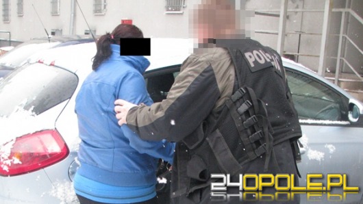 Sprzedawczyni pomogła napaść na sklep, w którym pracowała
