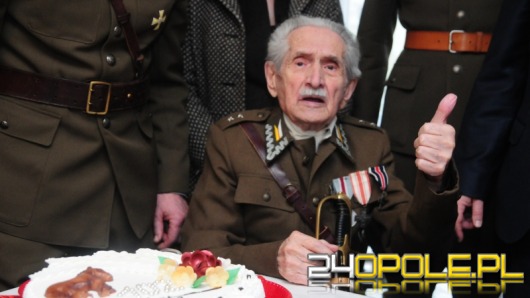 Franciszek Nanowski z Opola ma 102 lata i czuje się świetnie!