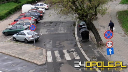 Czytelnicy alarmują: bezsensowne znaki przy Placu Kazimierza