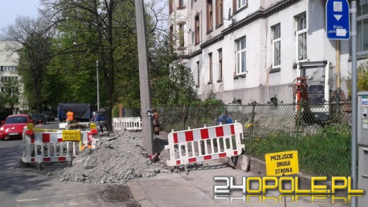 Trwa usuwanie awarii gazociągu na ul. Grunwaldzkiej