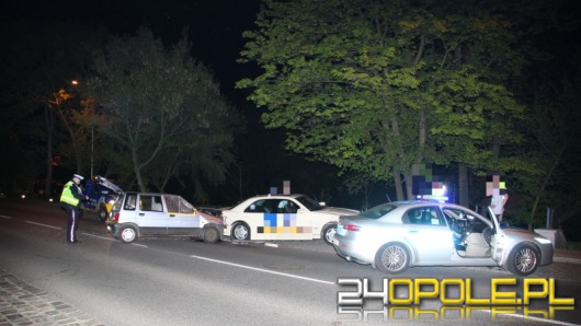 Kierowca tico uderzył w taksówkę i uciekł z miejsca zdarzenia