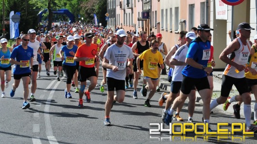 Ponad tysiąc biegaczy na trasie III Maratonu Opolskiego