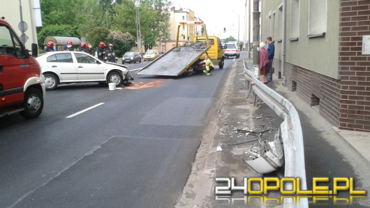 Zderzenie na Placu Kazimierza. Barierka uratowała życie przechodniom.