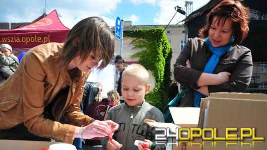 Trwa XI Festiwal Nauki. Tłumy opolan na pikniku naukowym.