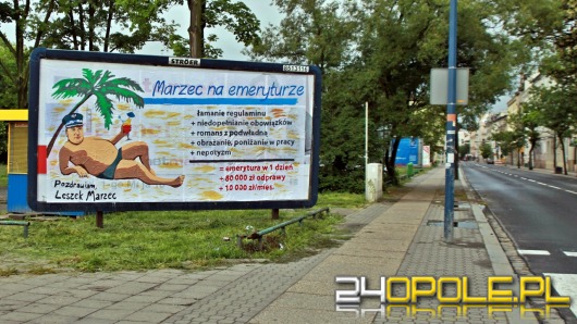 W centrum miasta pojawił się billboard, komentujący aferę w opolskiej policji