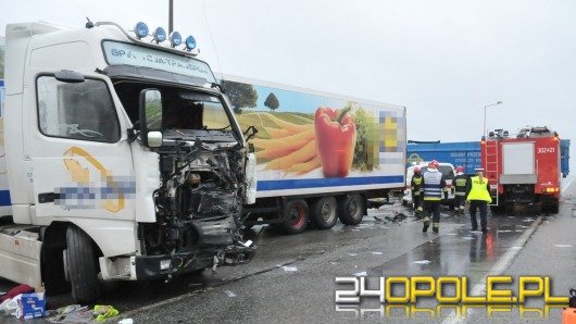 Trzy ciężarówki zderzyły się na remontowanym odcinku obwodnicy Opola