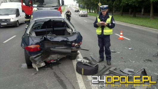 Kierowca volkswagena najechał na tył forda