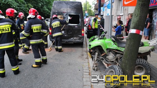 Zderzenie quada z busem w centrum Opola