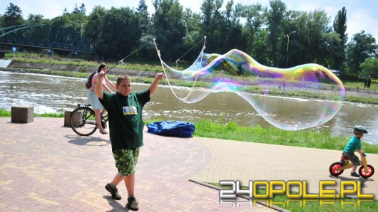 Opolanie na rodzinnym pikniku nad Odrą