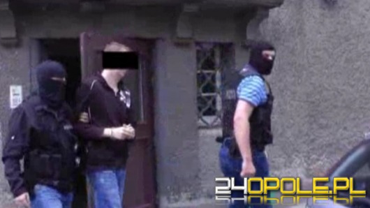 Funkcjonariusze CBŚ zatrzymali oszustów podatkowych