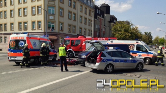 Motocykl i bus zderzyły się na skrzyżowaniu w centrum Opola