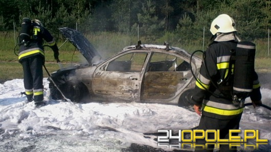 Samochód spłonął na autostradzie A4