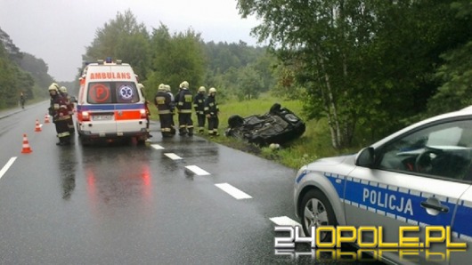 Ford escort dachował na obwodnicy Osowca