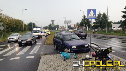 Rodzina potrącona na przejściu dla pieszych