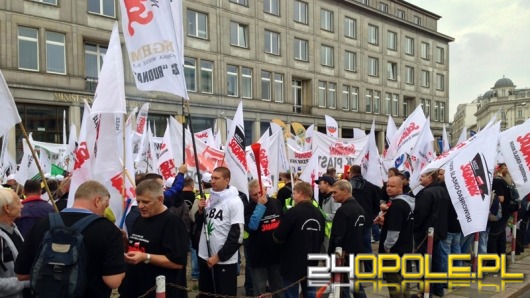 Opolscy związkowcy protestują w stolicy