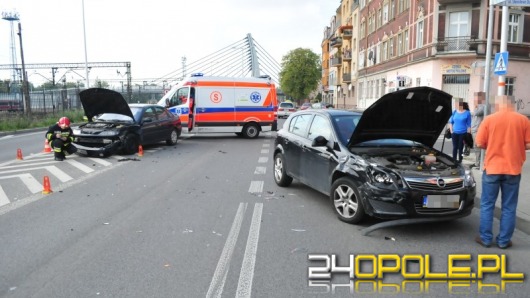 Wypadek na skrzyżowaniu ul. Armii Krajowej i Dubois