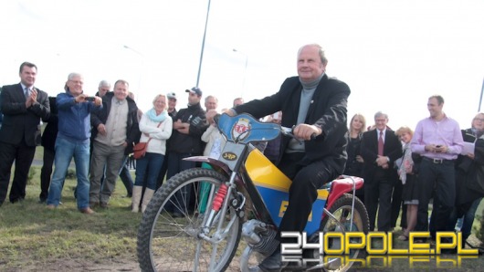 Jerzy Szczakiel ma w Opolu swoje rondo a na nim motocykl