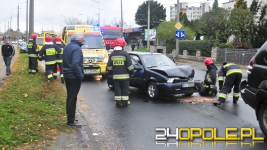72-latek zasłabł za kierownicą i spowodował wypadek