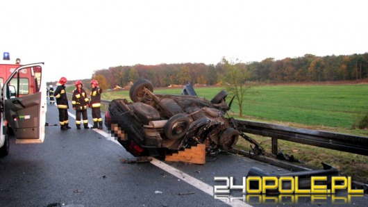 Tragiczny wypadek na obwodnicy Otmuchowa. Nie żyje 31-latek.