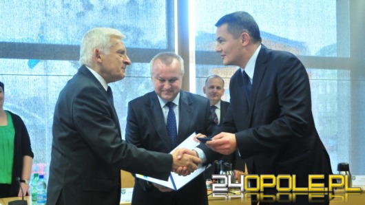 Jerzy Buzek odebrał tytuł Honorowego Obywatela Województwa Opolskiego