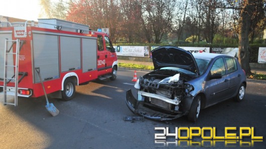 Renault i seat zderzyły się na ul. Prószkowskiej