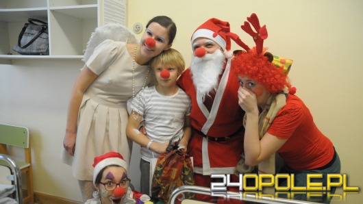 Święty Mikołaj odwiedził chore dzieci w Opolu