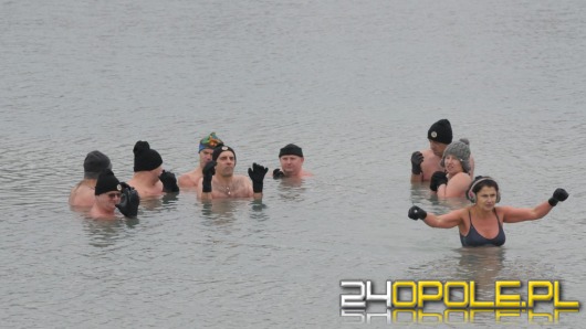 Temperatura poniżej zera? Dla nich najlepsza do kąpieli!