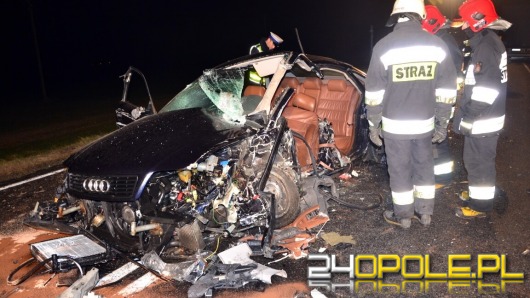 Wyprzedzał kilka pojazdów, czołowo zderzył się z ciężarówką