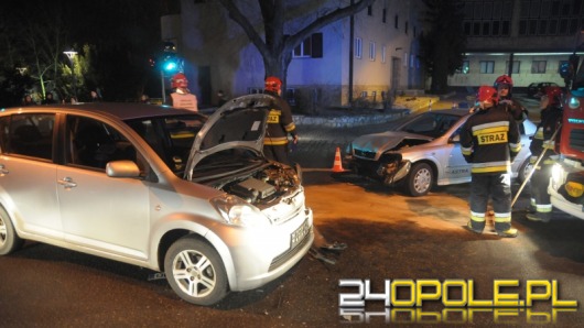 Wypadek na ul. Piastowskiej, kobieta trafiła do szpitala