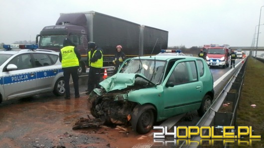 Trzy osoby ranne w wypadku na autostradzie