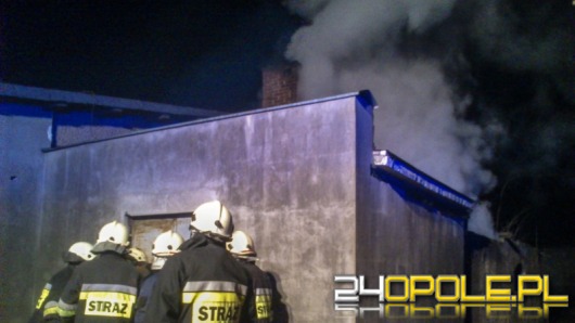 Spłonął magazyn sklepu w Byczynie