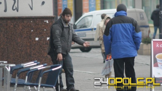 Centrum Opola opanowała plaga żebrzących