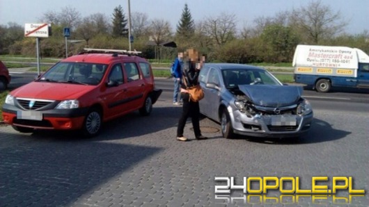 Opel i dacia zderzyły się na ul. Horoszkiewicza