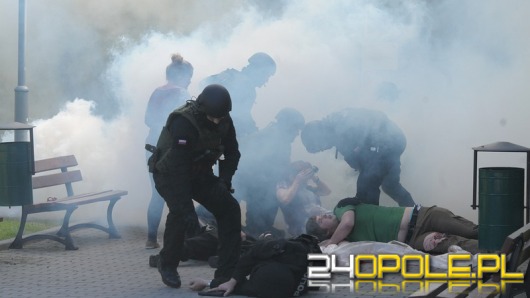 Strzelanina, pożar i akcja antyterrorystów. Ćwiczenia w centrum Opola.