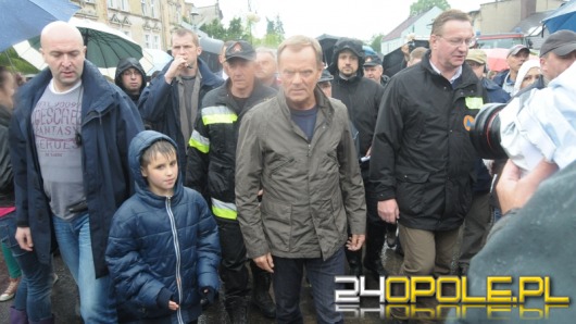 Donald Tusk w zalanych Głuchołazach: Nadzwyczajna solidarność sąsiedzka