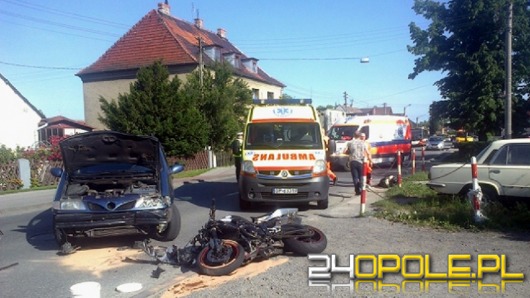 Motocyklista i jego pasażerka ranni w wypadku