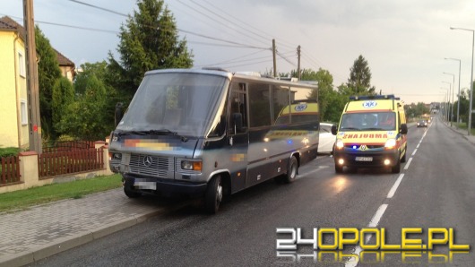 Autobus zderzył się z samochodem na ul. Oleskiej
