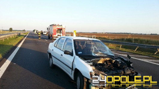 Wypadek na autostradzie, trzy osoby w szpitalu