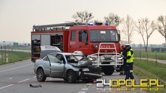 Zderzył się z ciężarówką, którą wyprzedzał