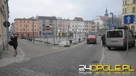 Remont Małego Rynku skończony. Przecięcia wstęgi nie było.