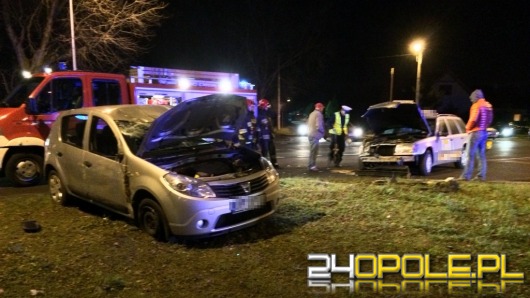 Zderzenie i dachowanie podczas nieprawidłowego wyprzedzania